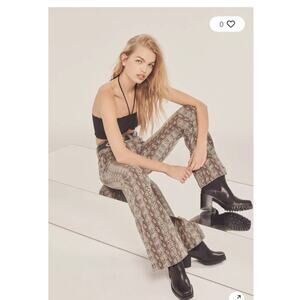 Urban outfitters Snakeskin Mid Rise Stretchy Snakeprint Flare Jean Pants Size 28